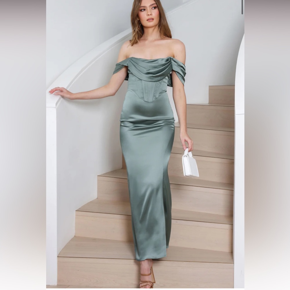 Hello Molly midi black tie dress